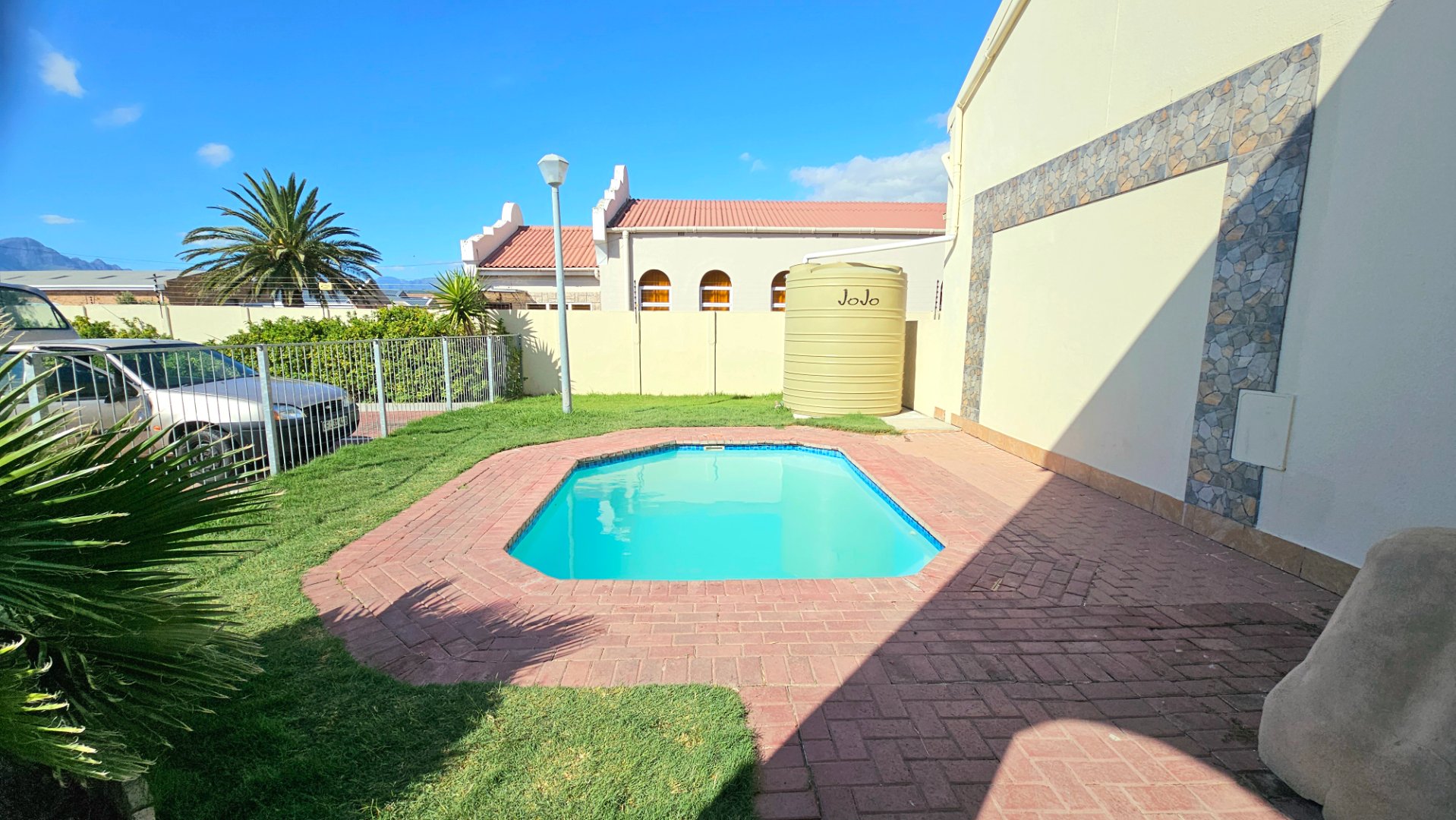 2 Bedroom Property for Sale in Gordons Bay Central Western Cape